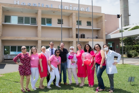 Campanha Outubro ms da sade da mulher valoriza mulheres em tratamento quimioterpico
